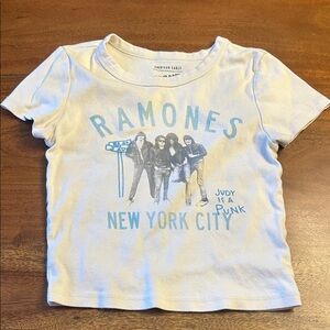 American Eagle Outfitters girls  Ramones Tee - cream /Light Blue